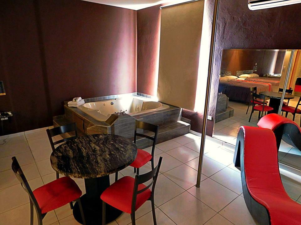 Motel California Norte Chihuahua Bagian luar foto